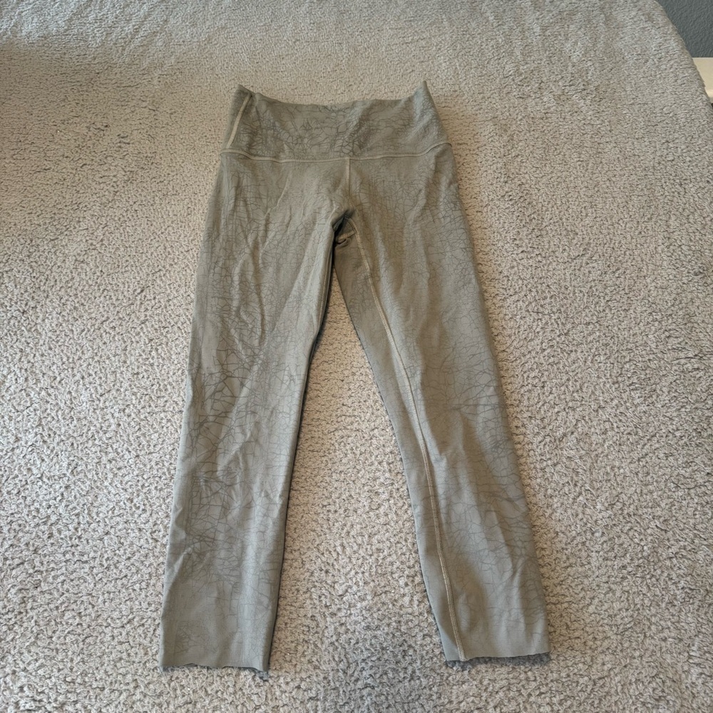 LULULEMON sz 6 Wunder Train High-Rise Crop Legging 23" in Thread Dye Rover Black